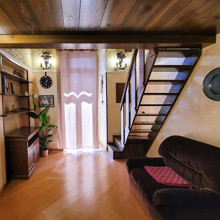 Cozy Classical Residence In The City Center Bari Bagian luar foto
