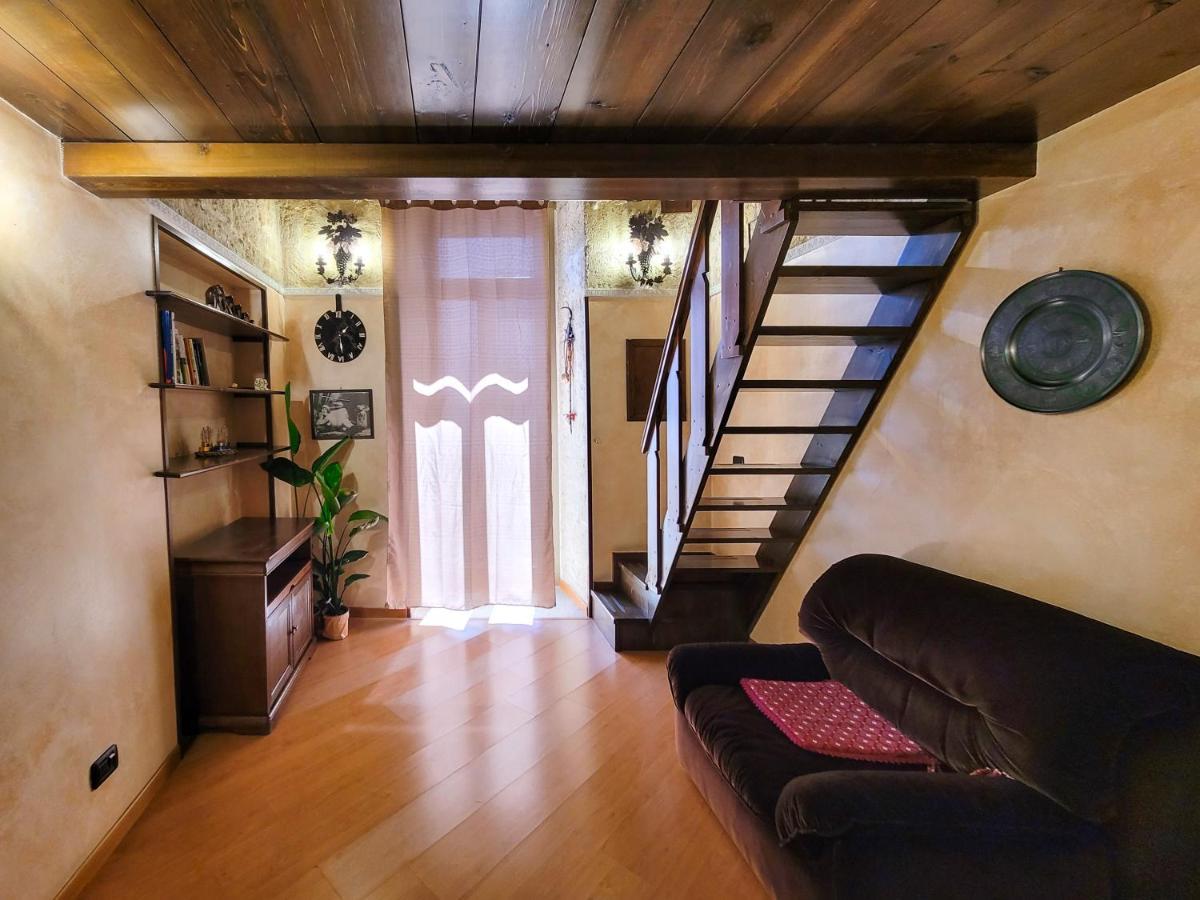 Cozy Classical Residence In The City Center Bari Bagian luar foto